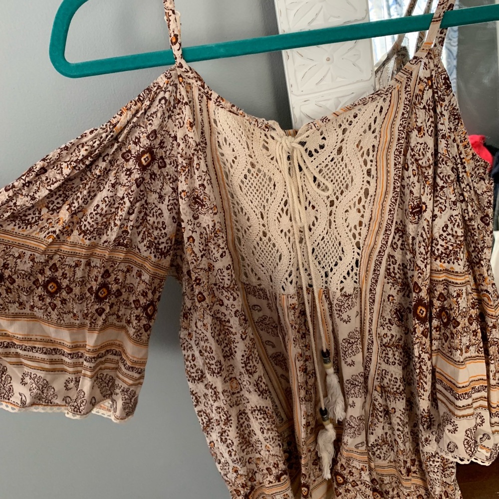 Light and dark brown blouse.